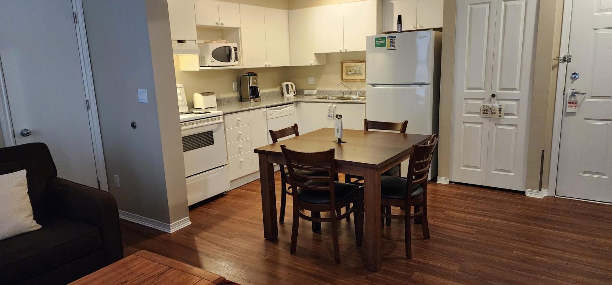 Times Square Suites Hotel Ванкувер Екстер'єр фото