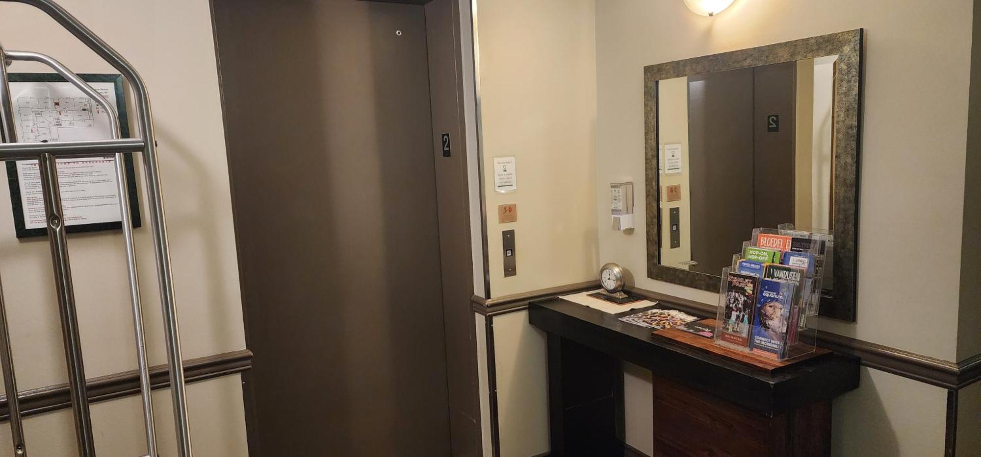 Times Square Suites Hotel Ванкувер Екстер'єр фото