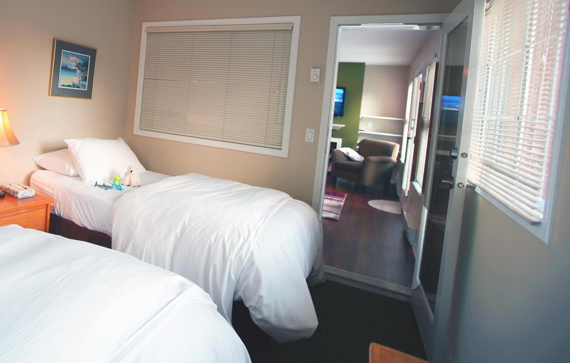 Times Square Suites Hotel Ванкувер Номер фото