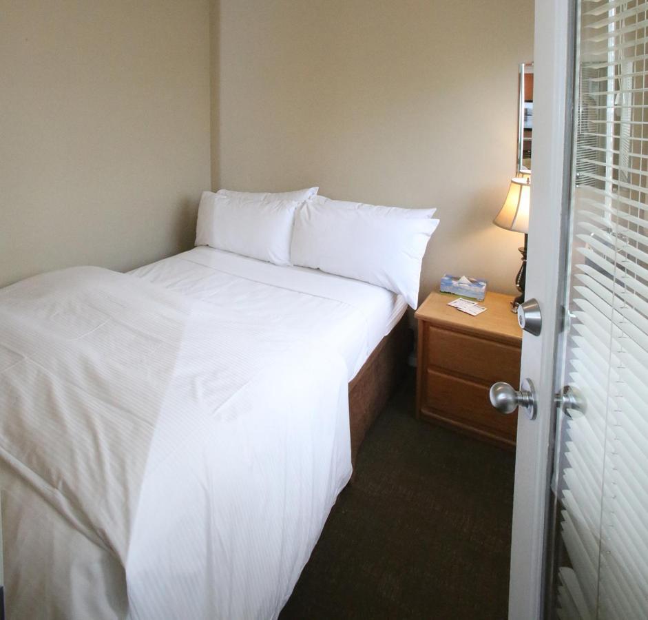 Times Square Suites Hotel Ванкувер Екстер'єр фото